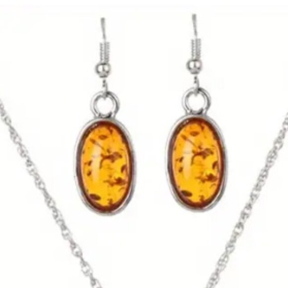 Vintage Boho Necklace & Earring Set - Silver Electro-Plated Chain and Pendant - Picture 3 of 4